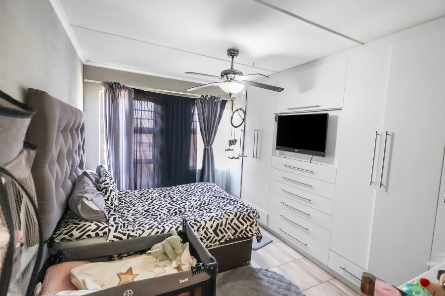 2 Bedroom Property for Sale in Sunnyridge Eastern Cape
